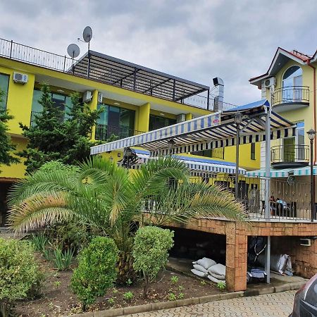 Delta Hotel Ureki Dış mekan fotoğraf