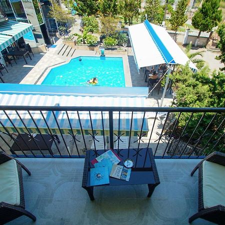 Delta Hotel Ureki Dış mekan fotoğraf