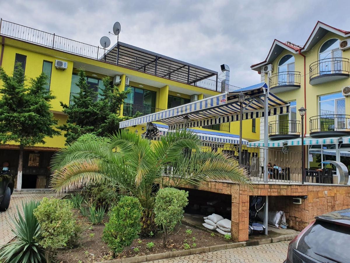 Delta Hotel Ureki Dış mekan fotoğraf