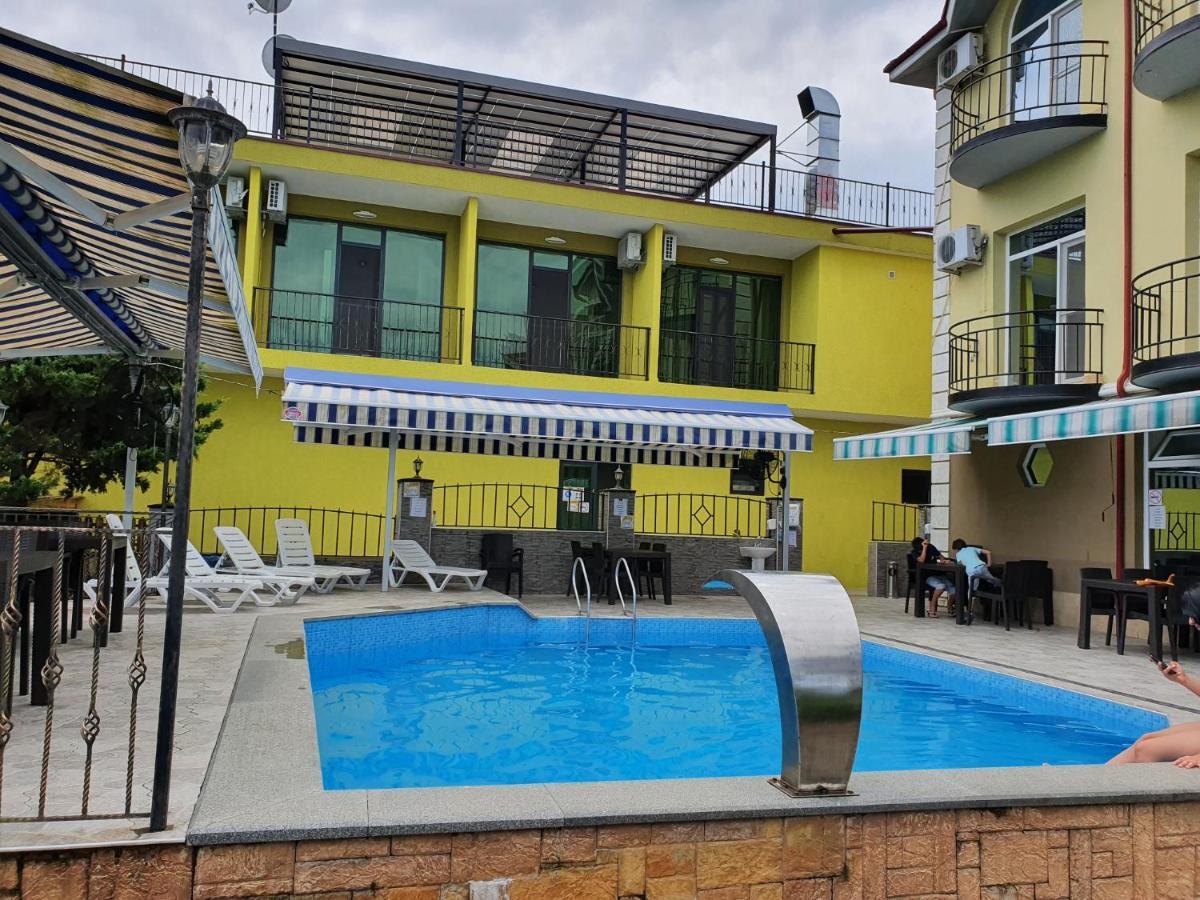Delta Hotel Ureki Dış mekan fotoğraf