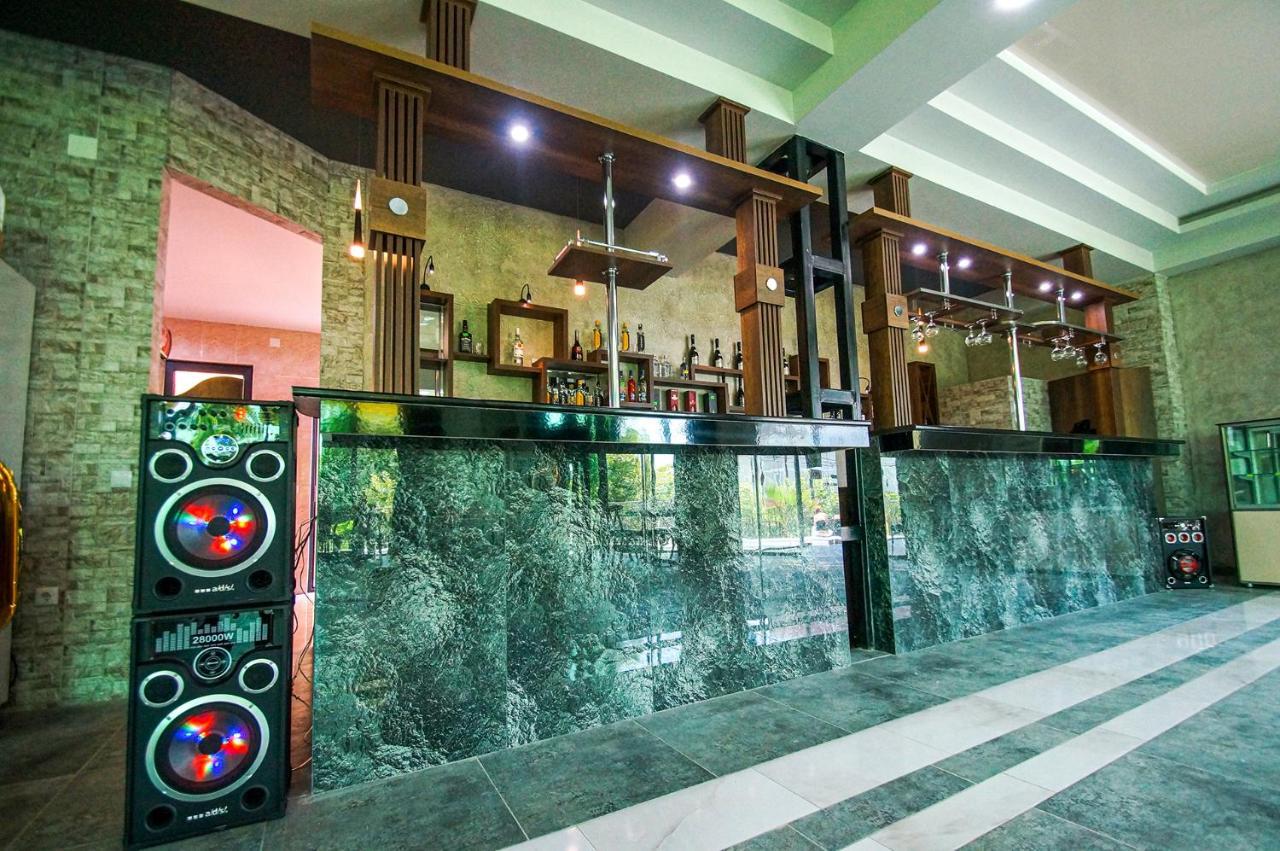 Delta Hotel Ureki Dış mekan fotoğraf
