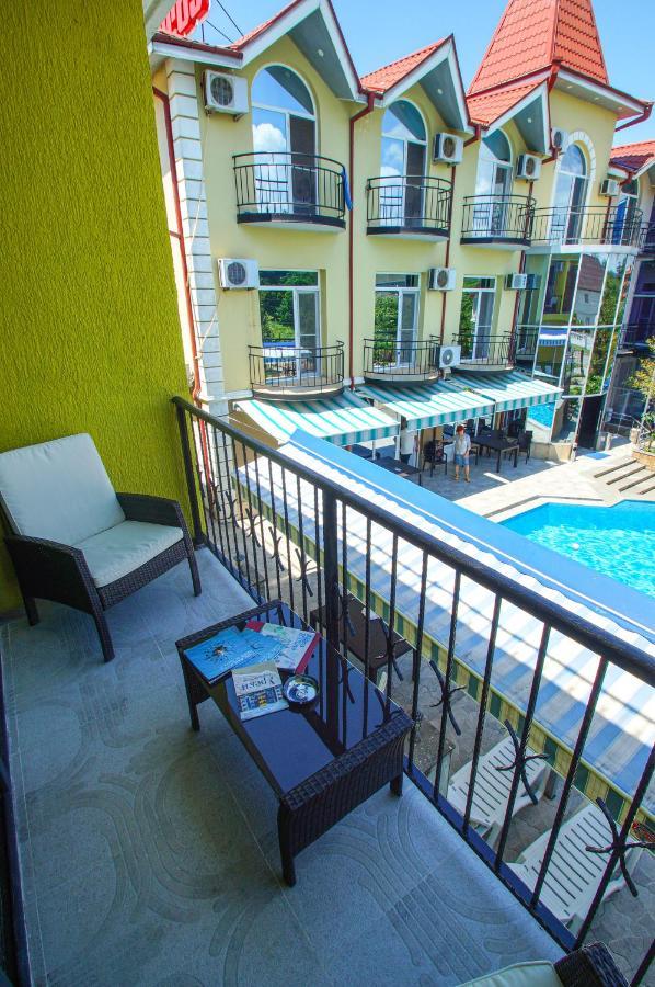 Delta Hotel Ureki Dış mekan fotoğraf